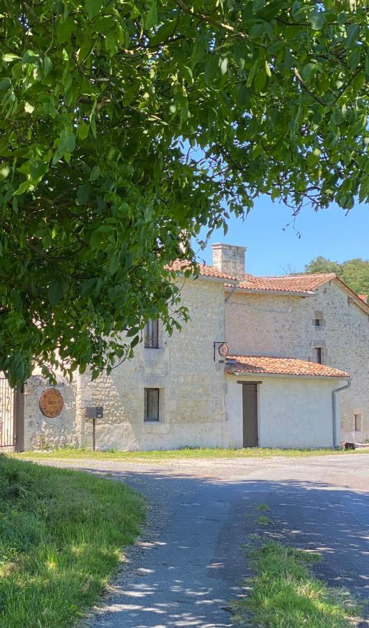 Metairie Des Gacheries Champagne-et-Fontaine Exteriér fotografie