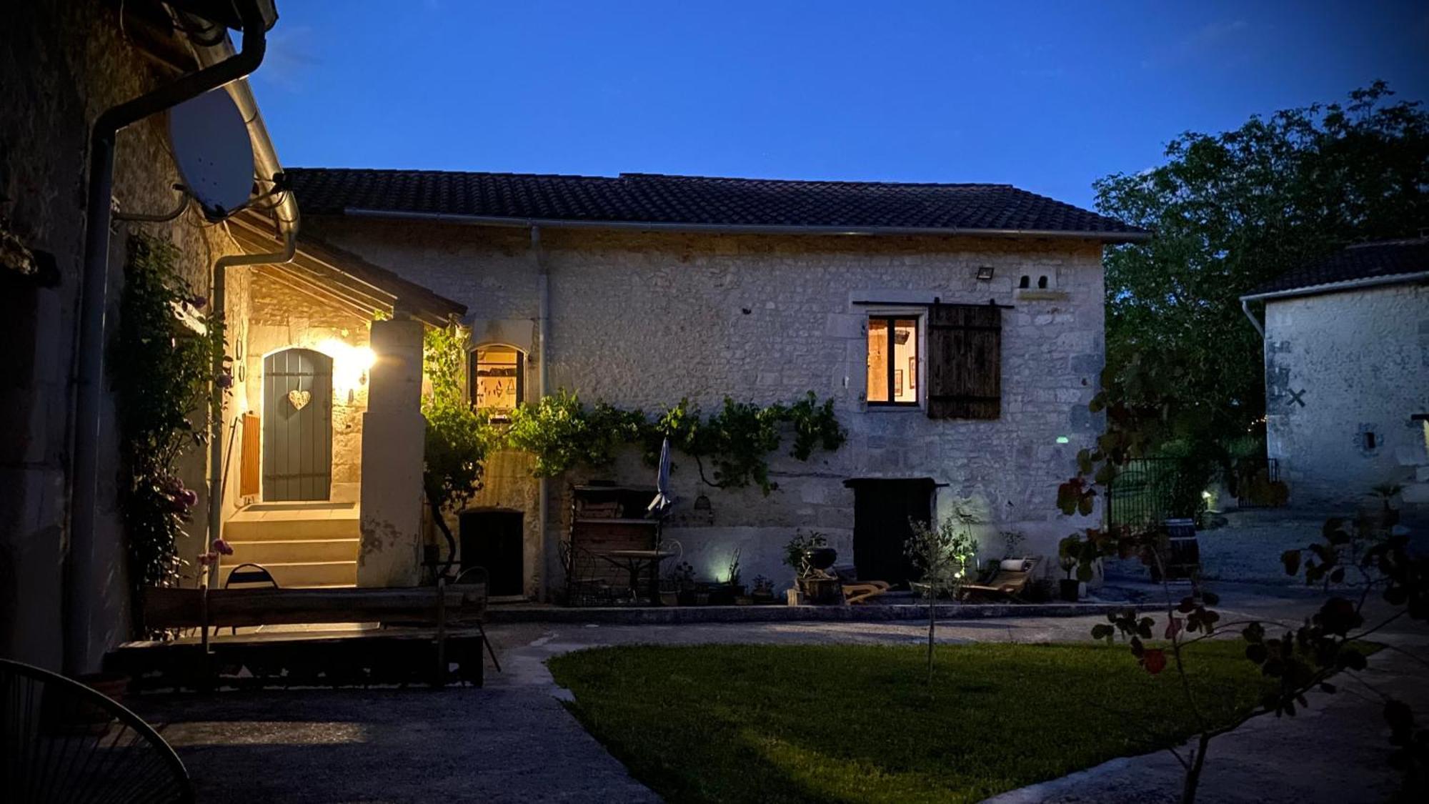 Metairie Des Gacheries Champagne-et-Fontaine Exteriér fotografie